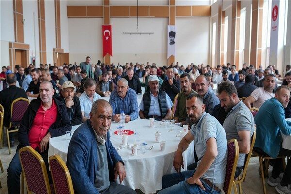 Keçiören'de noter huzurunda yapılan kurada çadır numaraları belirlendi. Üreticiler, adil