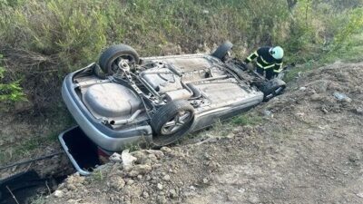 Hatay Büyükşehir Belediyesi itfaiye ekipleri kısa sürede kaza mahalline ulaşarak