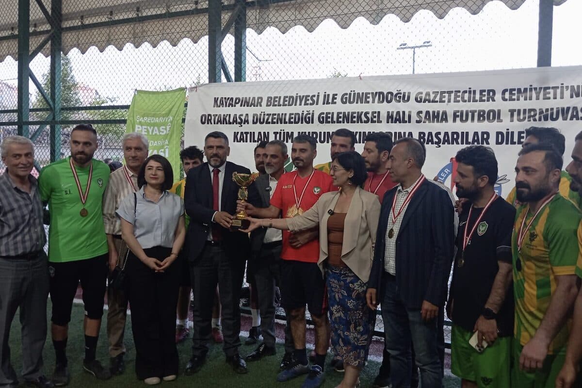 32 kurumun katıldığı turnuvanın finalinde Amedspor ile İl Sağlık Müdürlüğü