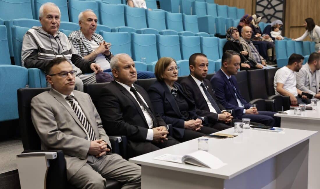 Kütahya Belediye Başkanı Eyüp Kahveci başkanlığında yapılan toplantılarda vatandaşlar, taleplerini