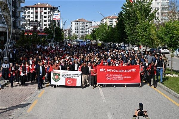 Malatya Valisi Seddar Yavuz’un katılımlarıyla Mıhlıdut Caddesi Hacı Mehmet Kaba