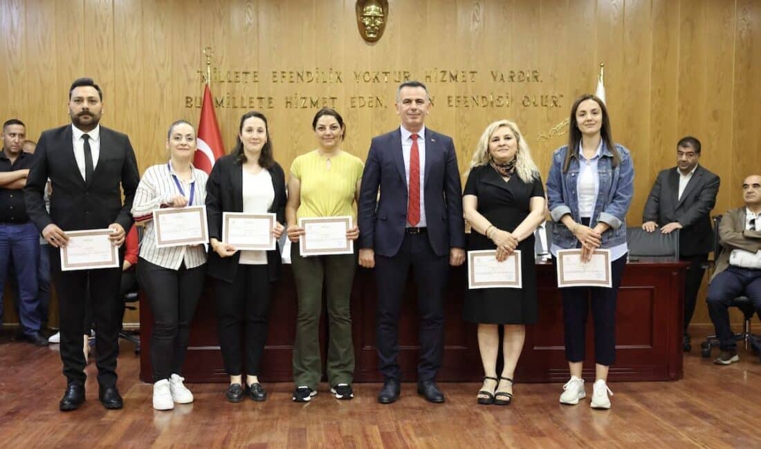 Mamak Belediye Başkanı Veli Gündüz Şahin, sertifika töreninde, doğru müdahalenin