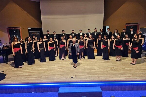 Akdeniz Üniversitesi'nin düzenlediği 2. Korolar Festivali, farklı şehirlerden ve ülkelerden