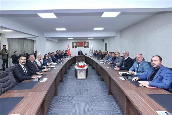 Mardin Valisi ve Büyükşehir Belediye Başkan Vekili Tuncay Akkoyun'un önderliğinde