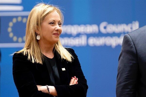 İtalya Başbakanı Meloni, İtalyan askerlere hizmetleri için teşekkür ederek ulusun