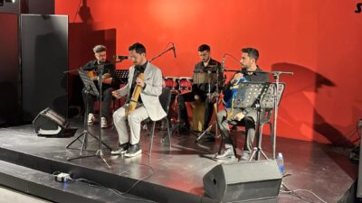 Karadeniz ezgilerinin sunulduğu MEM Sahne konserinde Furkan Ayaz, Taha Torun,