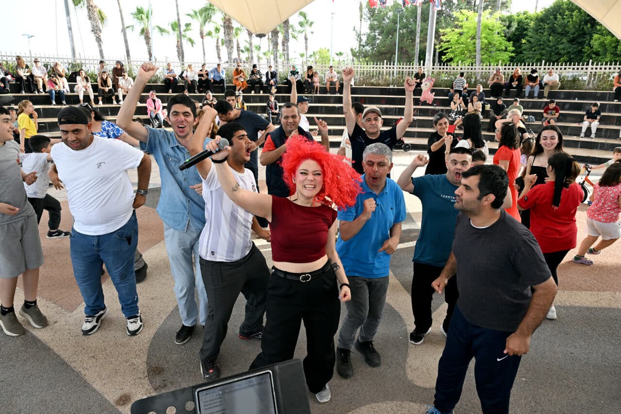 Mersin Büyükşehir Belediyesi, Engelliler Haftası kapsamında özel gereksinimli çocuklar ve