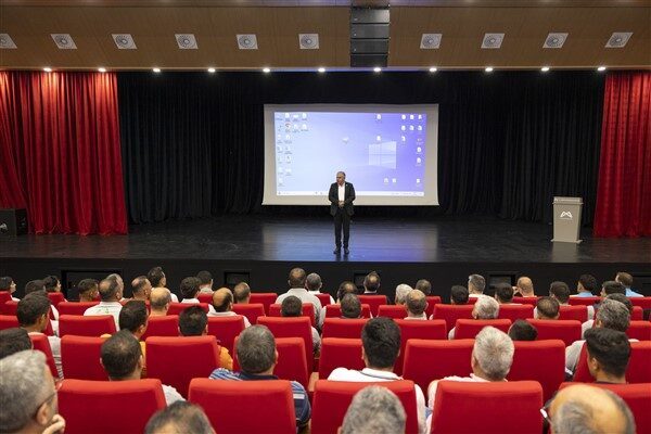 Büyükşehir Belediyesi Genel Sekreteri Olcay Tok, Genel Sekreter Yardımcısı Ali
