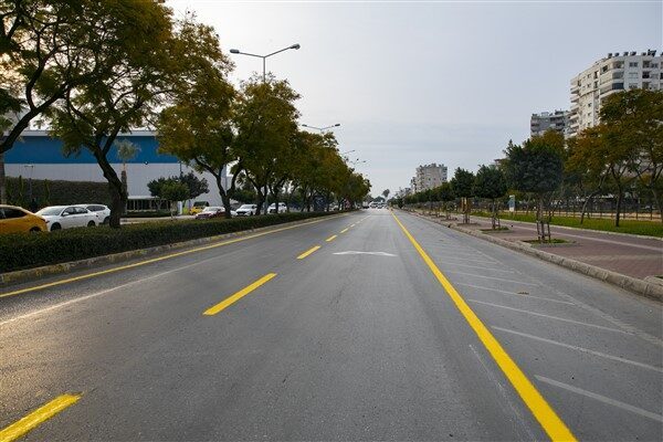 Büyükşehir Belediyesi, şehir trafiğini rahatlatmak amacıyla kavşaklarda yenileme çalışmalarını tamamladı.