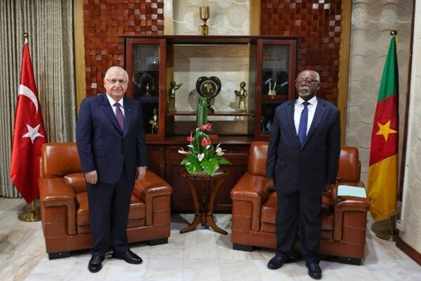 Milli Savunma Bakanı Yaşar Güler, Kamerun Dış İlişkiler Bakanı Lejeune