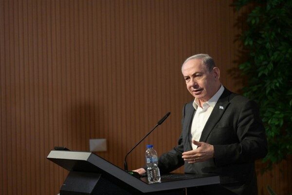 İsrail Başbakanı Netanyahu, askeri brifing sırasında Gazze Şeridi operasyonu için