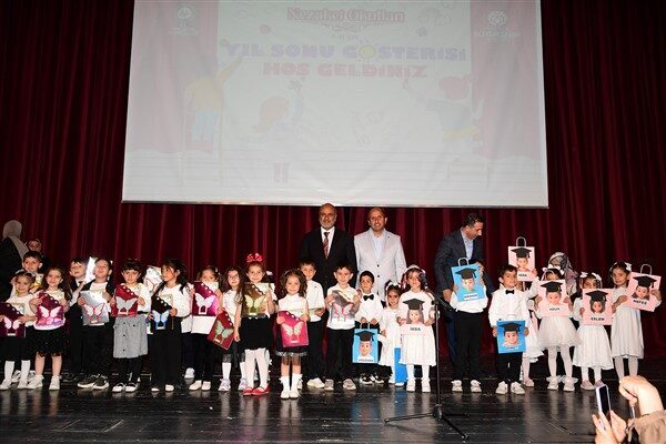 Kongre ve Kültür Merkezi’nde düzenlenen yılsonu etkinliğine Malatya Büyükşehir Belediyesi