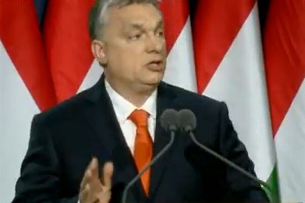Orban, bu iki etkenin birleşerek Avrupa ekonomisini zayıflattığını savundu. Orban,“Yaptırımlar