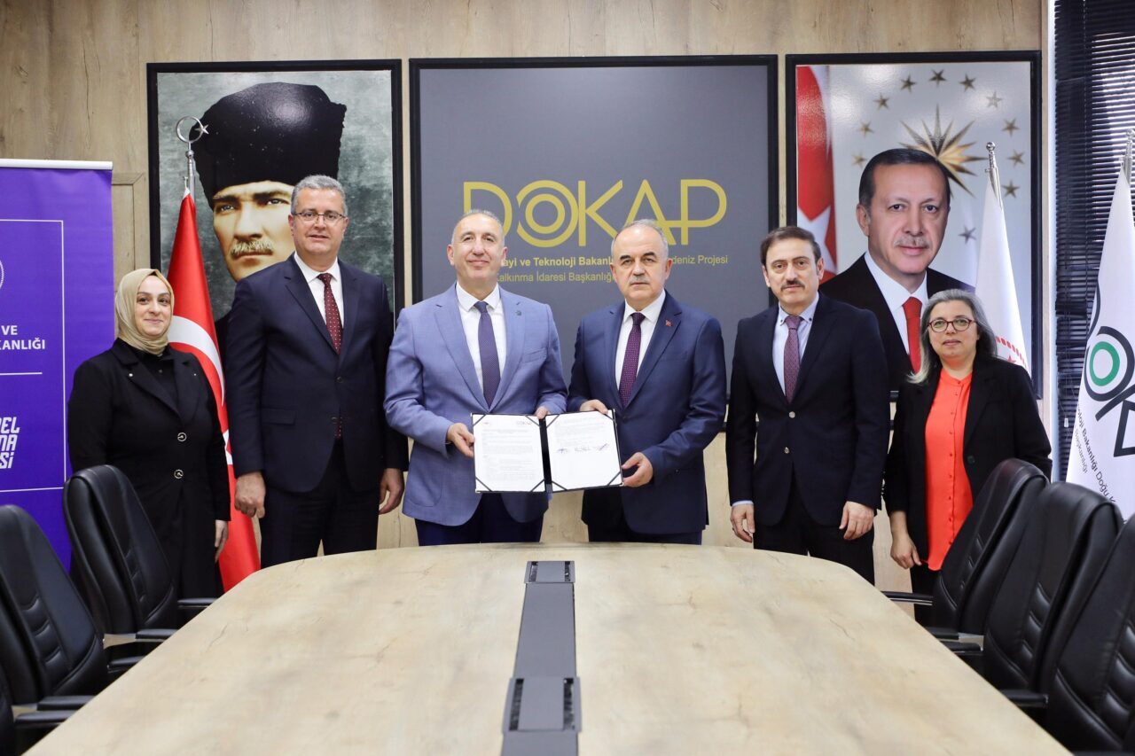 Ordu Valisi Muammer Erol, DOKAP Başkanı Hakan Gültekin ve İl