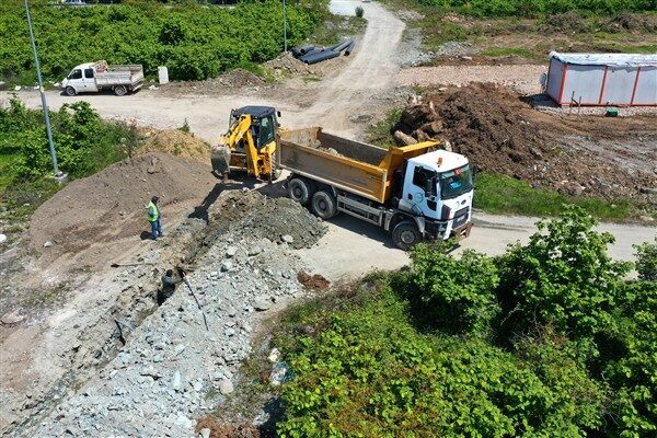 Ordu'da altyapı çalışmaları kapsamında yağmur suyu hatları modernize ediliyor. Gülyalı