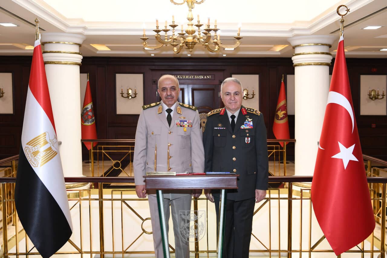 Genelkurmay Başkanı Metin Gürak, Mısır Genelkurmay Başkanı Ahmed Fathi Khalifa