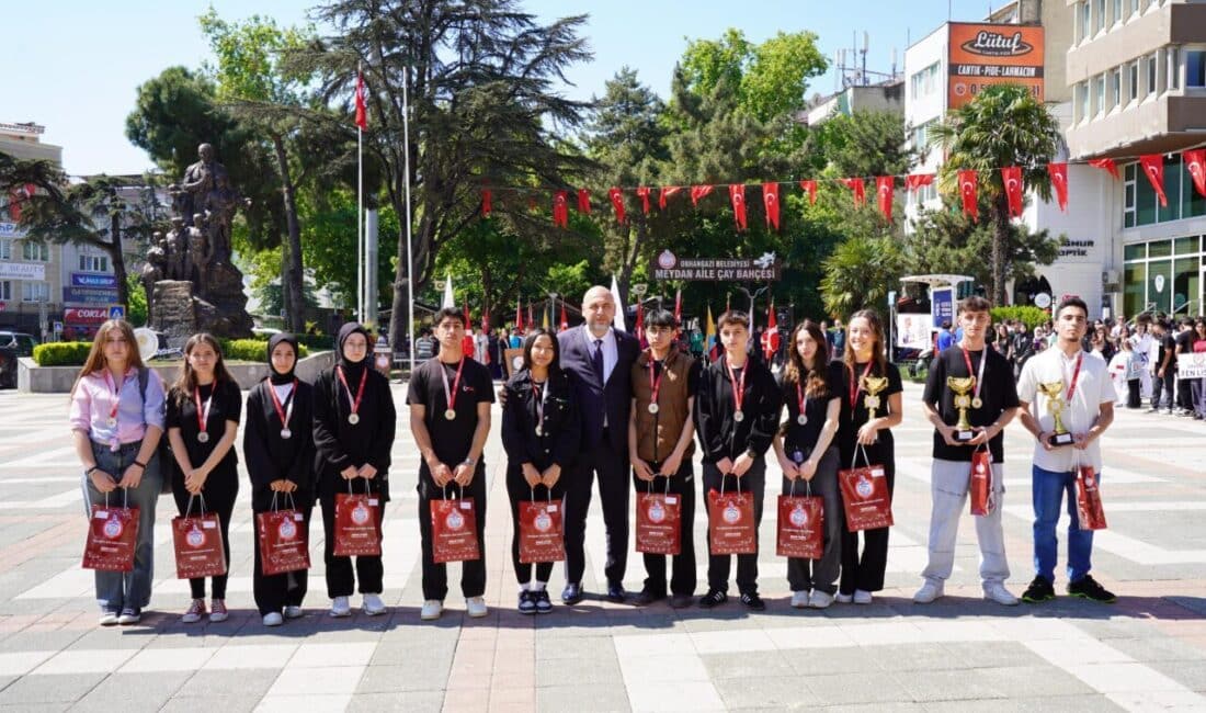 Sabah saatlerinde başlayan etkinlikler, gün boyunca süren programlarla devam etti.
