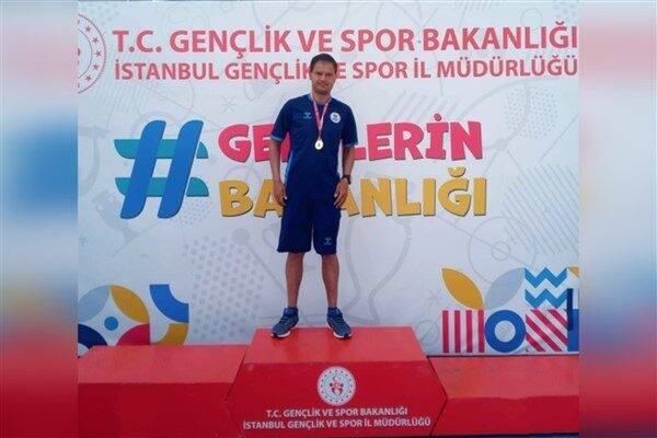 Trabzon Büyükşehir Belediyespor Kulübü sporcusu Emrah Öztürk, İstanbul'da düzenlenen Özel