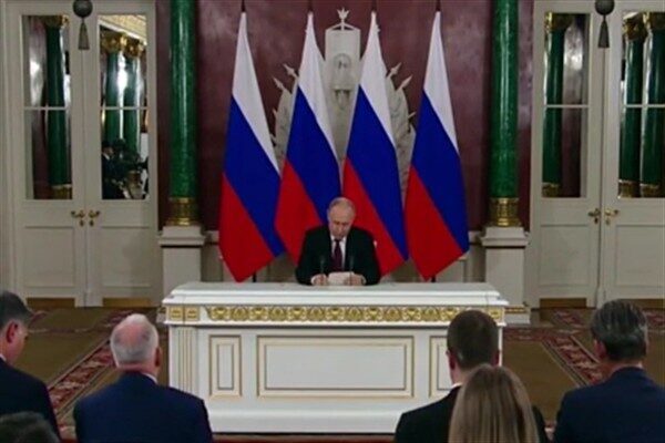 Putin’in gece yaptığı duyuruda İstanbul’da 15 Mayıs’ta Ukrayna ile görüşmelere
