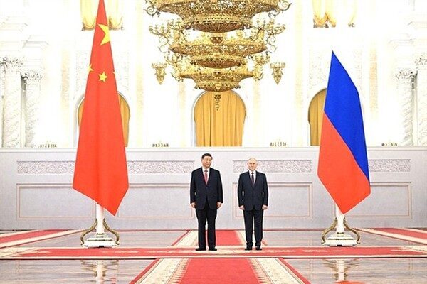 Putin ve Xi, ilişkileri güçlendirme ve işbirliğini vurguladıkları belge paketini