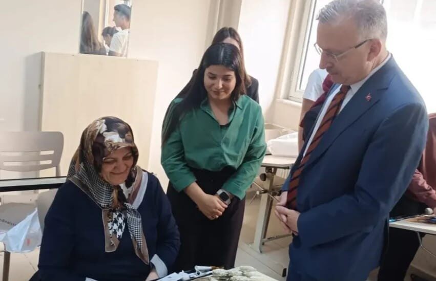 Erzincan Binali Yıldırım Üniversitesi (EBYÜ) Rektörü Prof. Dr. Akın Levent,
