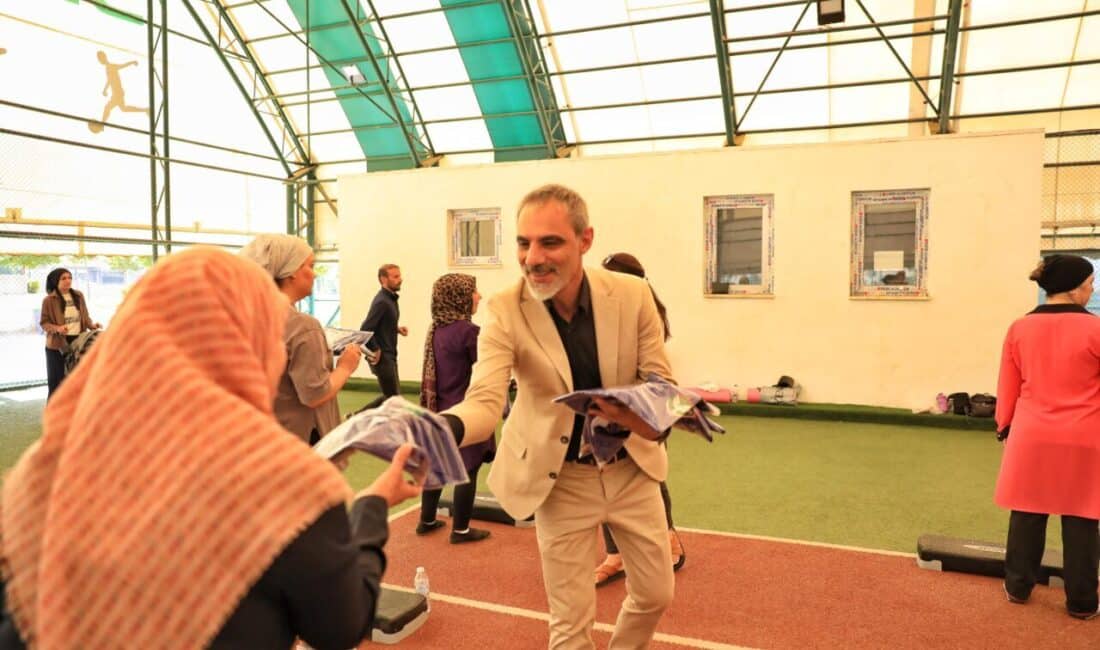 Kayapınar Belediyesi Eş Başkanları Cengiz Dündar ve Berivan Gülşen Sincar,