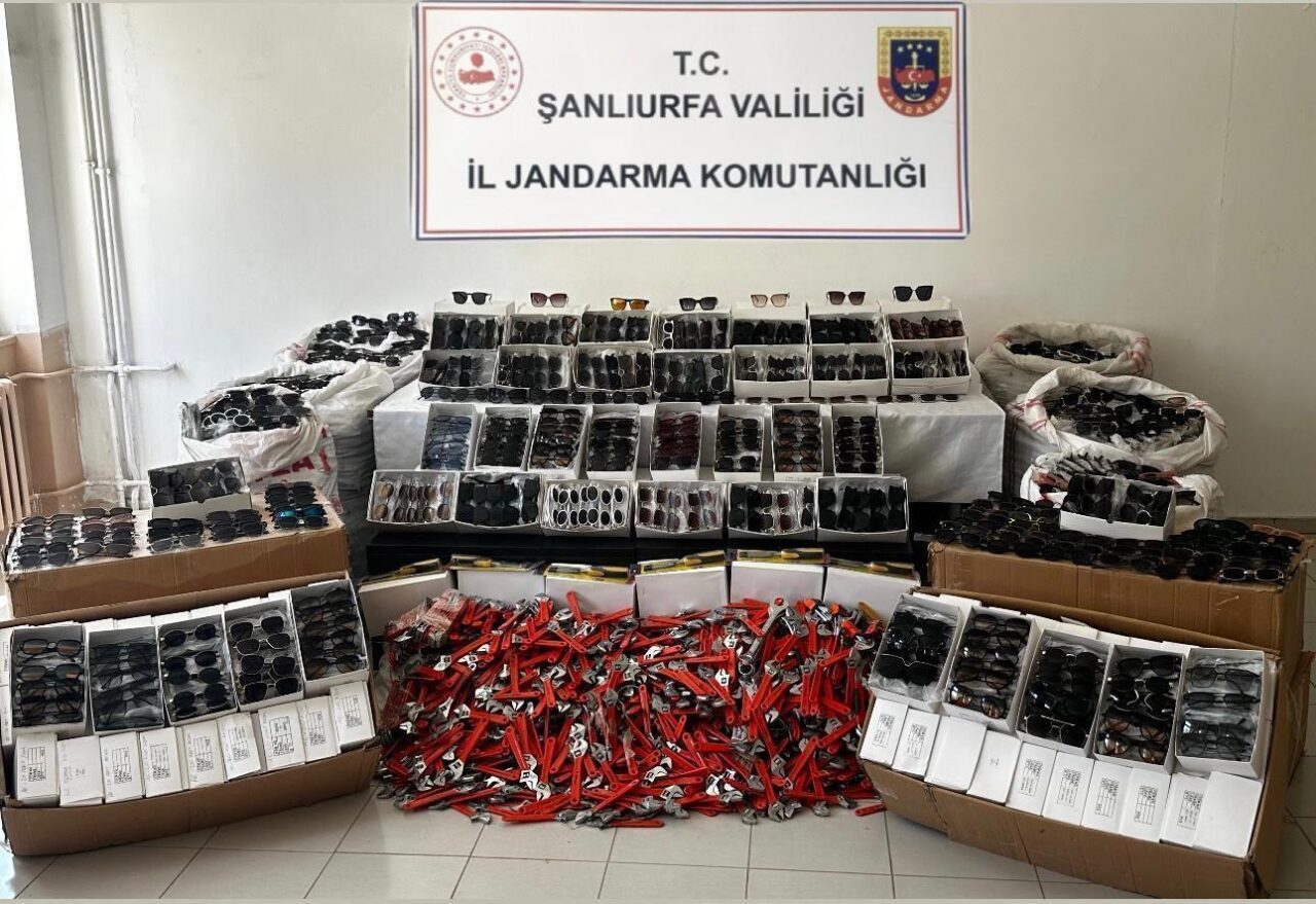 Akçakale'de suç örgütü kurarak gümrük kaçakçılığı yapan 3 şüpheli, gizli