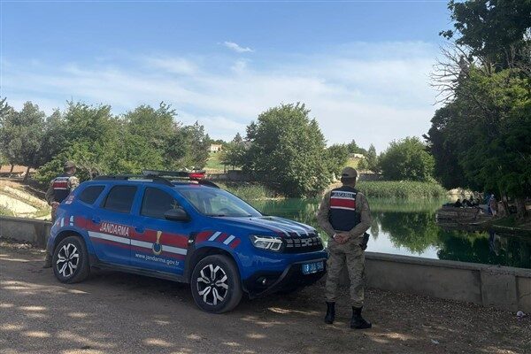 Güvenlik güçleri son olarak hafta sonu 105 ekip ve 320