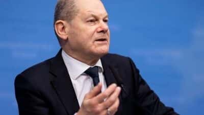 Almanya Başbakanı Scholz, düşük ücretlerle çalışan insanlara destek veriyor ve