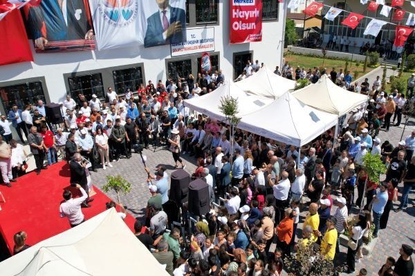Başkan Zeydan Karalar, temelini attıkları Öğretmenler Bulvarı Otoyol Bağlantısı Köprülü