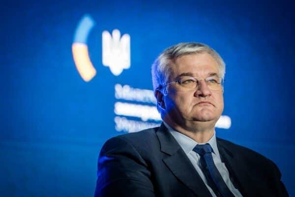 Ukrayna Dışişleri Bakanı Sybiha, İsrail'e orman yangınlarıyla mücadelede yardım etmeye