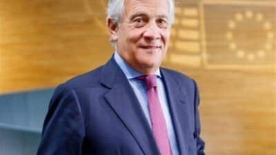 Tajani, İtalya'da güvenliğe yatırım yaparak işsizliği azalttıklarını vurguladı. Yüksek maaşların