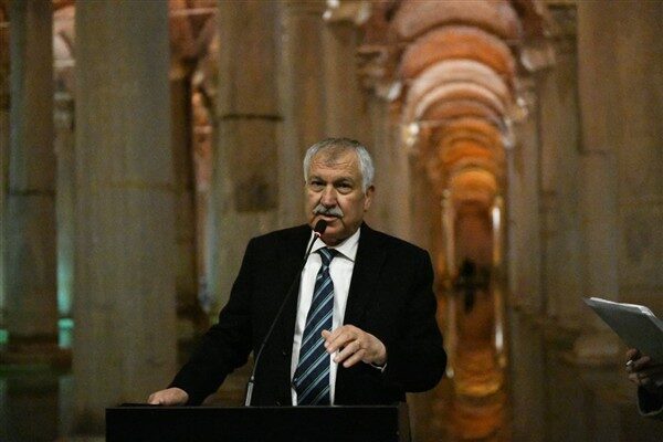 TBB Başkan Vekili ve Adana Büyükşehir Belediye Başkanı Zeydan Karalar,