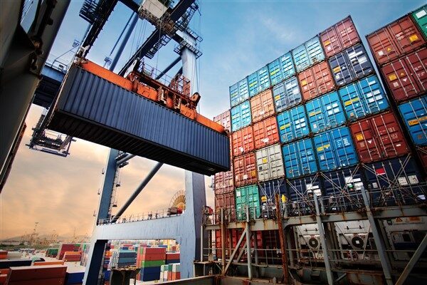 Ticaret Bakanlığı, 2025 yılı Ocak-Nisan döneminde 17 ilde 1 milyar doların
