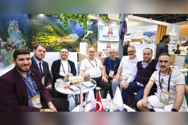 Trabzon Büyükşehir Belediyesi, Dubai Turizm Fuarı'nda Trabzon'u tanıtarak ziyaretçilerden büyük