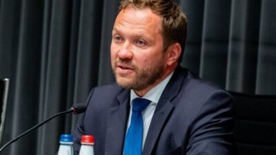 Estonya Dışişleri Bakanı Margus Tsahkna, ABD Büyükelçisi John Sullivan ile