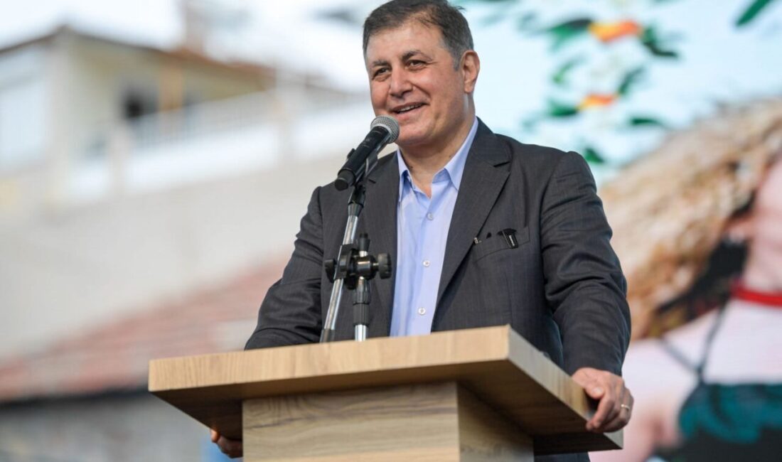 İzmir Büyükşehir Belediye Başkanı Dr. Cemil Tugay, İnciraltı planlarındaki değişiklikleri