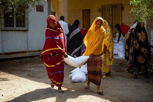 Uganda, D. Kongo ve Sudan'dan kaçan mültecilere 50 milyon dolarlık
