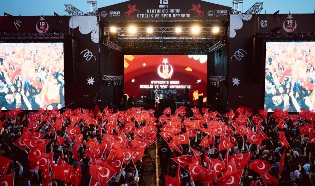 Üsküdar Belediyesi tarafından düzenlenen etkinlikte 19 Mayıs “Atatürk’ü Anma Gençlik