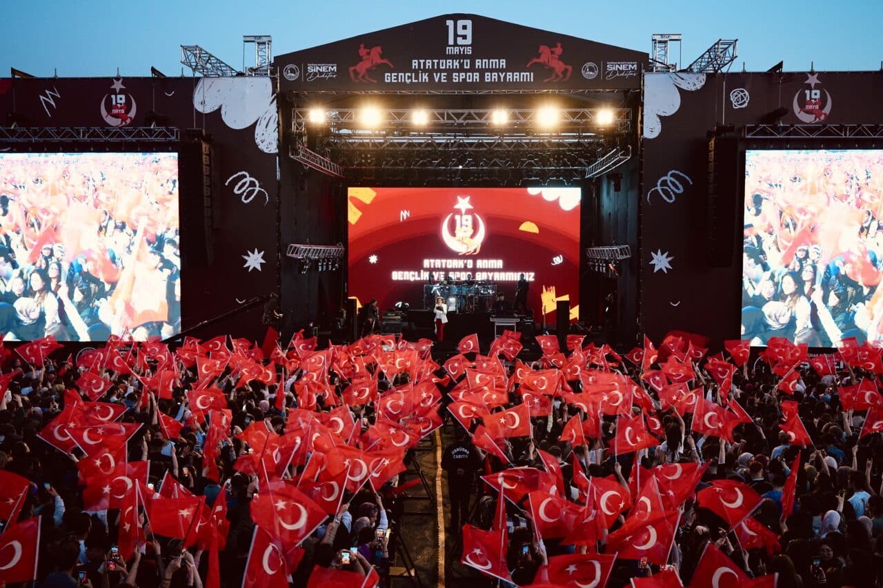 Üsküdar Belediyesi tarafından düzenlenen etkinlikte 19 Mayıs “Atatürk’ü Anma Gençlik