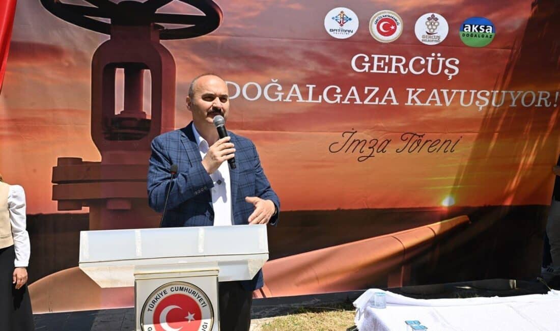 Açılış konuşmalarının ardından bir konuşma yapan Vali Canalp, Türkiye’nin, uzun