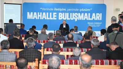 Batman Valisi Ekrem Canalp, mahalle buluşması programı öncesi mahallede, Sosyal