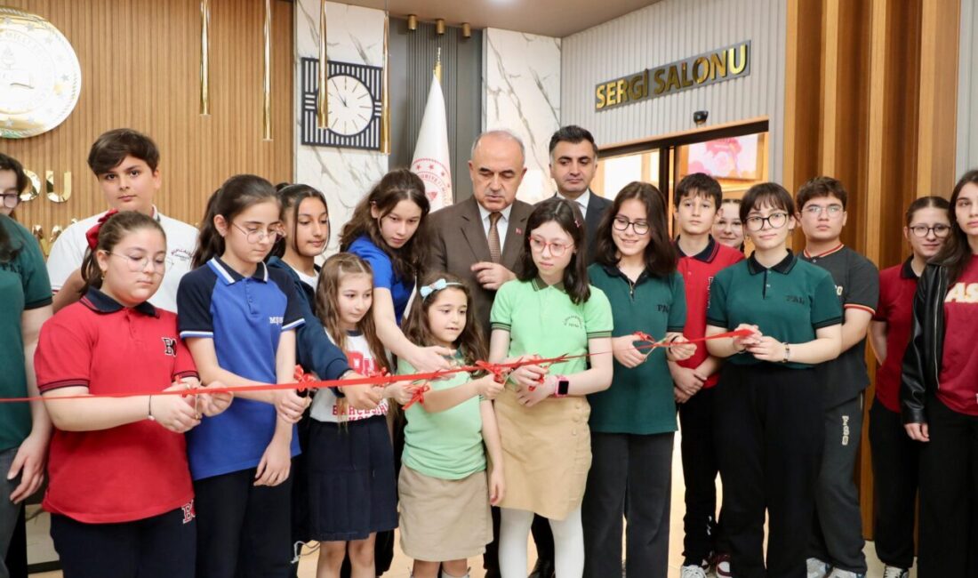 Vali Muammer Erol, İl Milli Eğitim Müdürü Mehmet Fatih Vargeloğlu