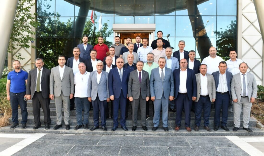 Şanlıurfa Valisi Hasan Şıldak, sivil toplum kuruluşu ve oda ziyaretlerini