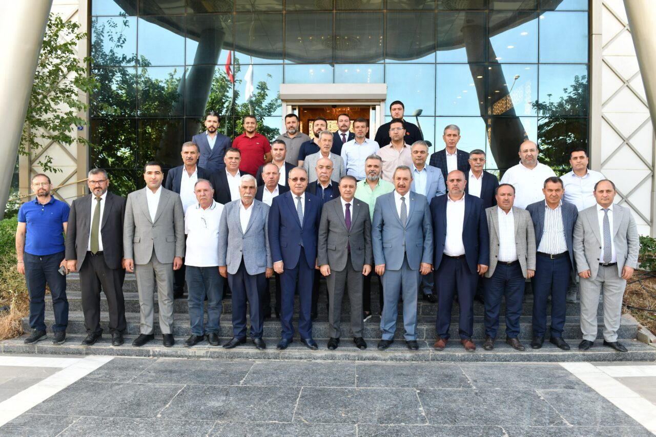 Şanlıurfa Valisi Hasan Şıldak, sivil toplum kuruluşu ve oda ziyaretlerini