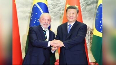 Çin Cumhurbaşkanı Xi Jinping, bugün başkent Beijing’de Çin’e resmi ziyarette
