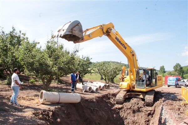 Yurtlar Bölgesi’nde yapılan 400’lük ana kanalizasyon hattı çalışması, bölgedeki mevcut