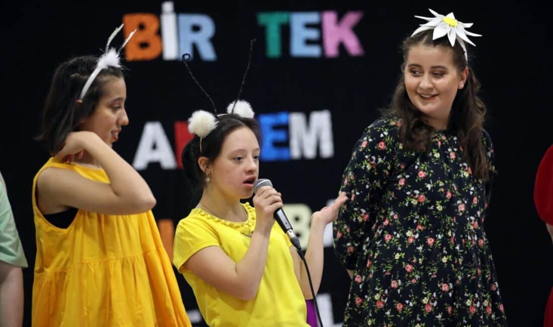 Yenimahalle Belediyesi, Anneler Günü etkinlikleri kapsamında engelli bireylerin yeteneklerini sergilediği