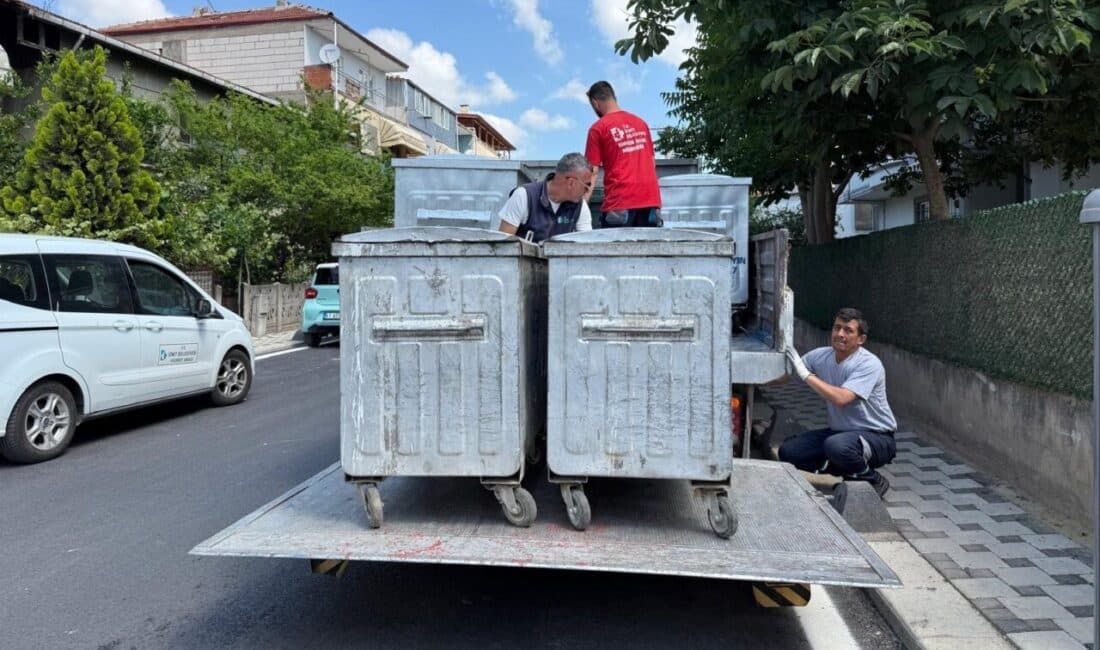 İzmit Belediyesi, kent genelinde sürdürdüğü temizlik ve çevre düzenleme çalışmaları