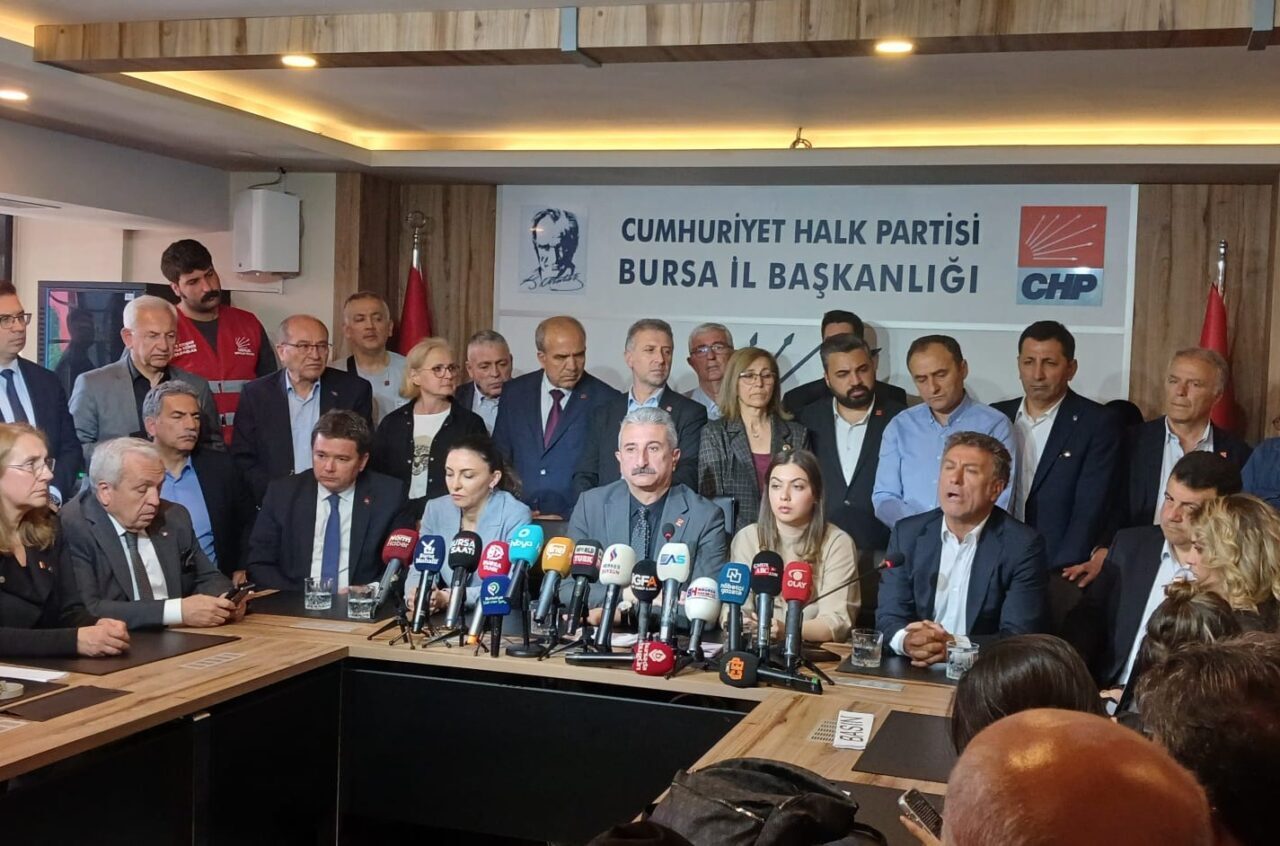 CHP Bursa İl Başkanı Nihat Yeşiltaş, CHP Genel Başkanı Özgür